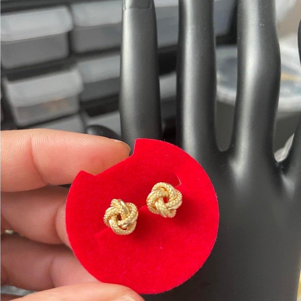 SOLD SOLD locally ! Real Gold 18karat Knot Earrings